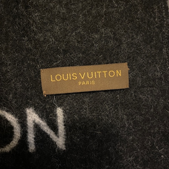 Louis Vuitton Cashmere Monogram Reykjavik Scarf Black - Picture 5 of 6